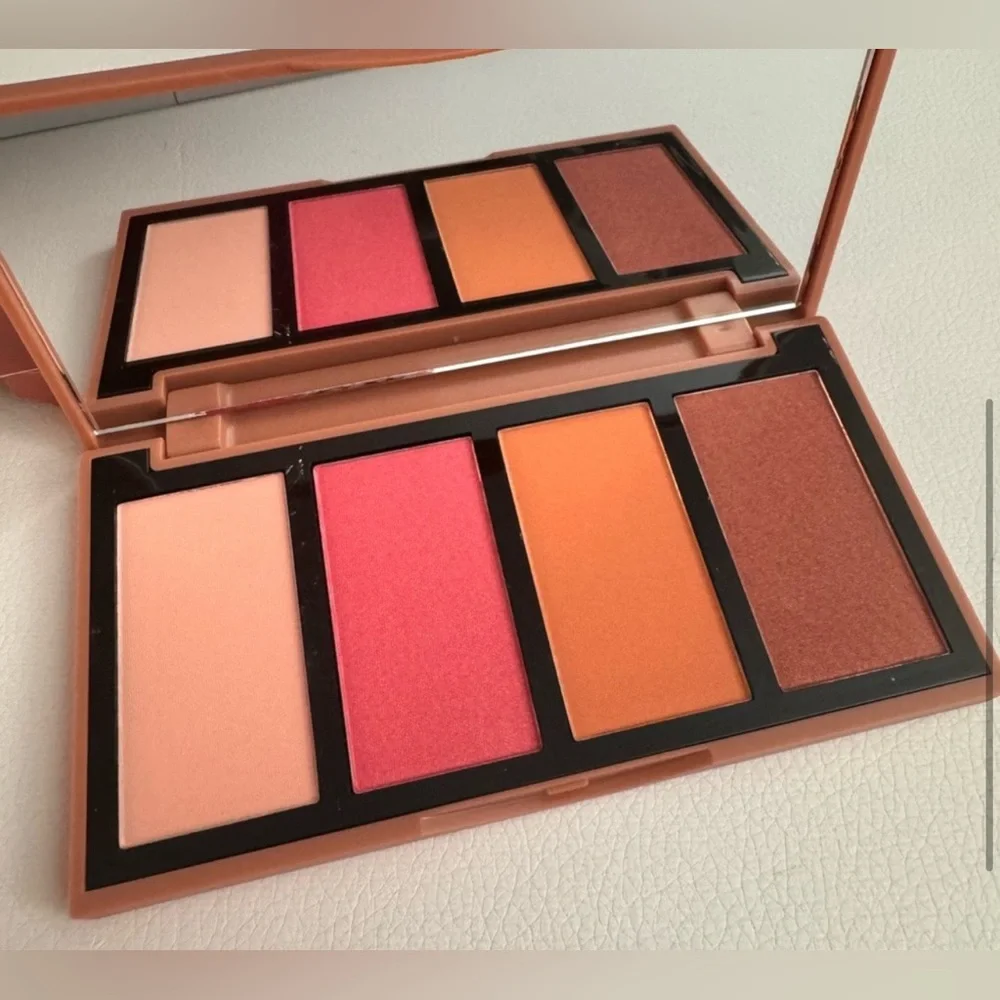 NWT Violet Voss Limited Edition Whispering Rose Blush Face Highlight Palette